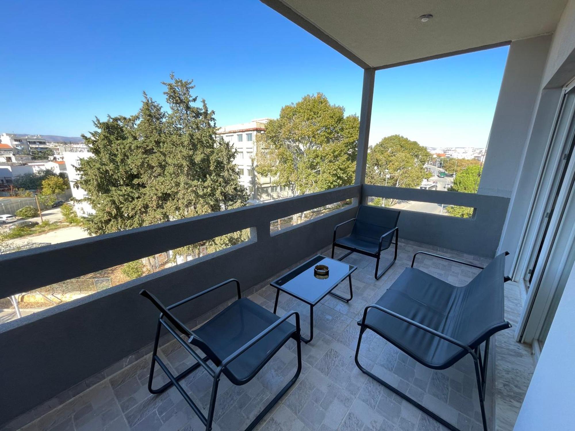 Luxurious 4Th Floor Apartment With Elevator 亚历山德鲁波利斯 外观 照片